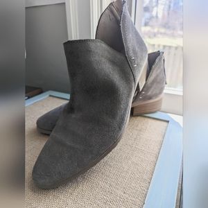 NWOT size 10 Kenneth Cole Reaction gray ankle boots